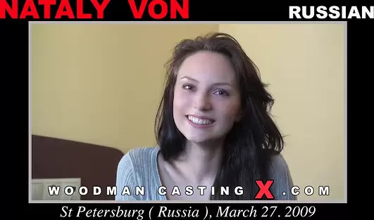 Очаровательная русская студентка-гимнасточка сегодня даст Вудману в жопу